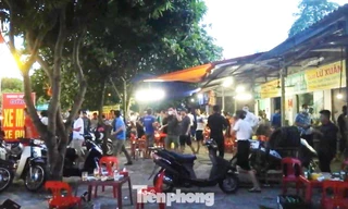 Choáng với cảnh cả trăm khách nhậu chạy tán loạn khi thấy công an