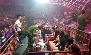 Gần 100 thanh niên chơi ma túy trong quán bar