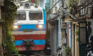 Những chuyến tàu hỏa chạy xuyên tâm Hà Nội