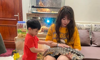 Cô gái ở Hà Nội chi 300 triệu đồng nuôi thằn lằn, trăn lạ làm thú cưng