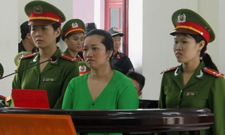 Hường trước vành móng ngựa