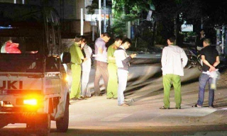 Truy tìm kẻ chém chết người đàn ông trước cổng trạm xá