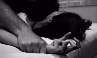 Nhiều lần quan hệ với bạn gái 15 tuổi tại nhà nghỉ