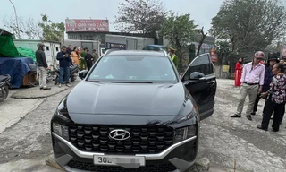 Phát hiện người đàn ông tử vong trong ô tô tại Hà Nội