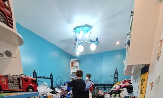 Nghề độc lạ: Kiếm bộn tiền nhờ... gấp quần áo cho giới nhà giàu ở Hà Nội