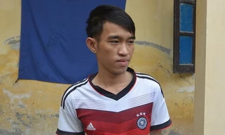 Nghi phạm Đặng Văn Hoàng tại cơ quan công an - Ảnh: Báo Nghệ An