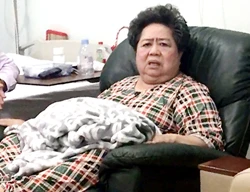 Hiện bà Phấn đang nằm chăm sóc tại bệnh viện Tân Hưng, quận 7