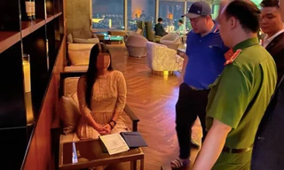 Cô gái vào nhà hàng 5 sao gọi bò Wagyu, tôm hùm rồi nằm ra ghế, không trả tiền