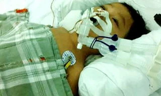 Bé gái 15 tháng nguy kịch nghi bị bạo hành