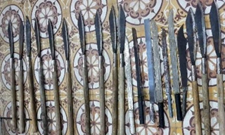 Số hung khí bị công an thu giữ. Ảnh: C.A