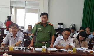 Đại tá Lưu Thành Tín, Phó Giám đốc công an tỉnh, tại cuộc họp báo