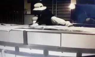 Kẻ trộm 100 lượng vàng, lấy luôn đầu thu camera