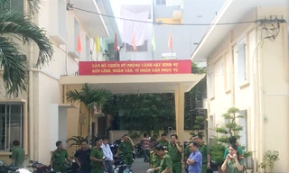 Khám nghiệm chiếc xe tang vật trong vụ sát hại các hiệp sĩ