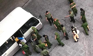 Hơn 100 cảnh sát đột kích ổ bay lắc tại chung cư ở Sài Gòn