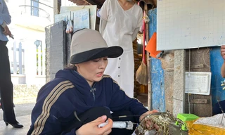 Bơm thạch rau câu, 'hô biến' tôm hùm chết thành tôm tươi