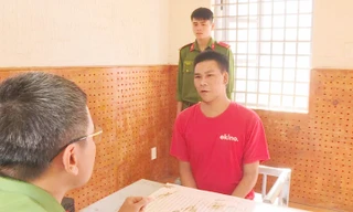 Đối tượng Nguyễn Chí Thương tại cơ quan công an