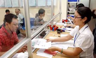 Hà Nội sẽ đánh giá phẩm chất chính trị, đạo đức, lối sống, tác phong và lề lối làm việc của cán bộ, công chức. Ảnh minh họa