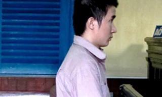 Bị cáo Quang trước vành móng ngựa