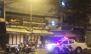 Cảnh sát khám nghiệm hiện trường vụ hỗn chiến