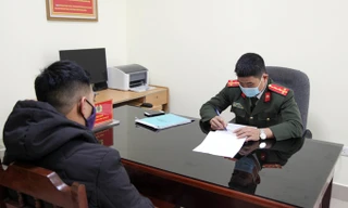 Nam thanh niên tung tin sai bị Công an tỉnh Thái Nguyên triệu tập, xử phạt. Ảnh: Công an cung cấp