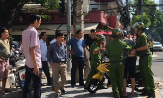 Cảnh sát khống chế nam thanh niên vượt đèn đỏ