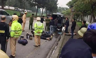 Lực lượng chức năng bắt giữ các đối tượng