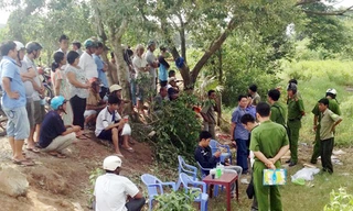 Sáng 12/10, nhà chức trách khám nghiệm hiện trường làm rõ nguyên nhân nam sinh thiệt mạng