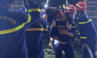 Cứu sống 3 người mắc kẹt trong đám cháy ở Hải Phòng