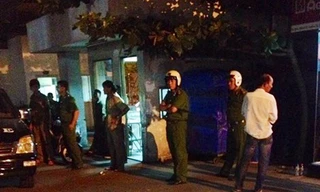 Cơ quan công an khám nghiệm trường tại căn nhà số 124 đường Hoàn Hoa Thám, phường 7, quận Bình Thạnh