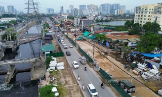 Dồn lực thi công mở rộng con đường gần 1.000 tỷ đồng/1km tại Hà Nội