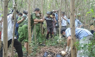 Thi thể phụ nữ mặt biến dạng nằm ở bìa rừng