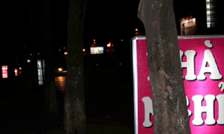 Đưa người yêu 14 tuổi vào nhà nghỉ 'qua đêm' vì... xe hết xăng