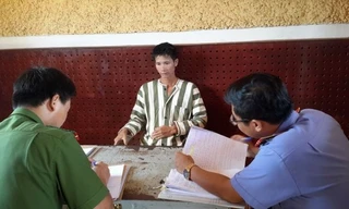 Đối tượng Nông Văn Vinh tại cơ quan công an