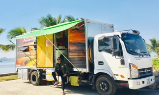 Ông bố ở Hà Nội chi tiền tỷ làm nhà di động, đưa vợ con đi phượt