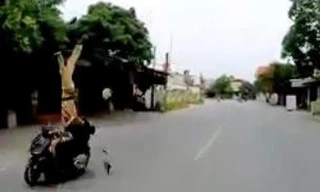  CSGT ở Đồng Nai bị tông gãy tay, chân