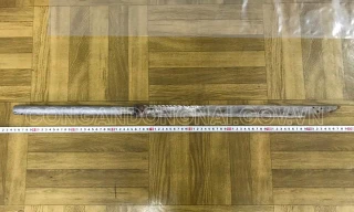 Hung khí là con dao tự chế mà các đối tượng dùng để chém anh L. bị lực lượng chức năng thu giữ. Ảnh Công an Đồng Nai