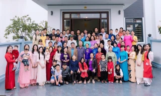 Cụ bà 114 tuổi ở Hà Nội có hơn 100 con cháu, khi sum họp nhà đông như trẩy hội