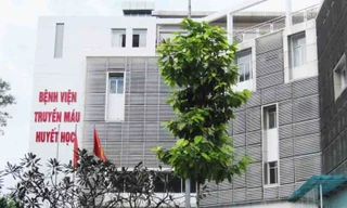 Đình chỉ bác sĩ bị rượt chém vì vòi tiền bệnh nhân