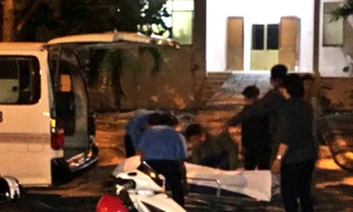 Gia đình đưa thi thể em Độ về lo hậu sự