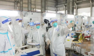 Chủ tịch Thừa Thiên - Huế đề nghị xem xét việc đi học trở lại của học sinh từ chối tiêm vắc xin 