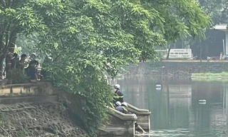Phát hiện thi thể nữ sinh đại học dưới hồ Láng