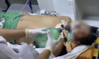 Anh Q. đang cấp cứu tại bệnh viện. 