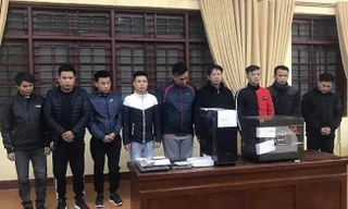 Các nghi can tại cơ quan công an. Ảnh: An ninh Thủ đô