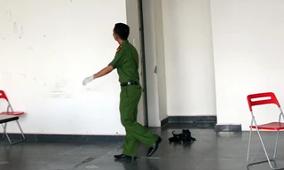 Công an khám nghiệm hiện trường