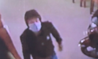 Hình ảnh nhận dạng thủ phạm đột nhập vào căn nhà báo mất trộm 8 tỷ đồng. Ảnh: chụp lại từ camera