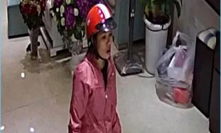 Nữ nghi can trộm đồ trong cửa hàng bị camera ghi hình