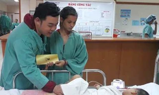 Bé trai đã hồi tỉnh nhưng vẫn đang được theo dõi đặc biệt