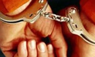 Cháu bé mưu trí thoát khỏi 'yêu râu xanh'