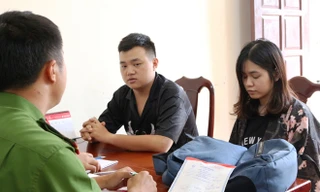 Hai đối tượng Kiên và Phương tại cơ quan điều tra