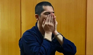 Nguyễn Ngọc Luyện tại phiên tòa.